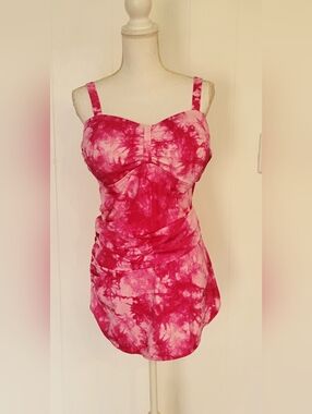 D&CO Pink Tie-Dye One-Piece Swimdress Swimsuit